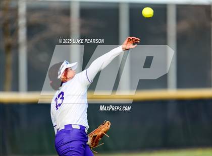 Thumbnail 3 in Inderkum @ Franklin photogallery.