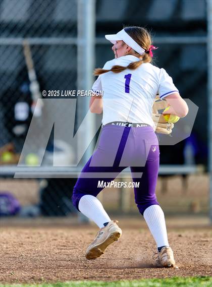 Thumbnail 3 in Inderkum @ Franklin photogallery.
