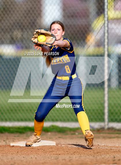 Thumbnail 3 in Inderkum @ Franklin photogallery.