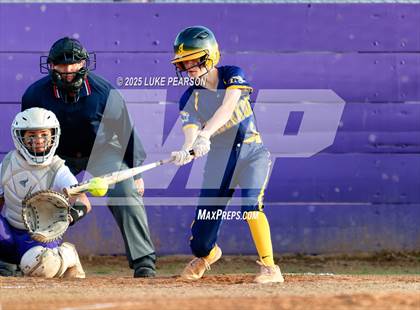 Thumbnail 2 in Inderkum @ Franklin photogallery.