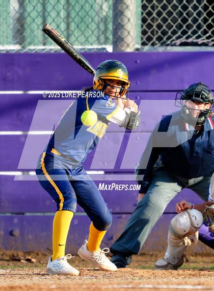 Thumbnail 2 in Inderkum @ Franklin photogallery.