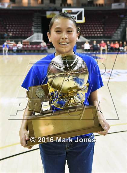 Thumbnail 1 in Rock Point @ Valley (AIA D5 Final Award Photos) photogallery.