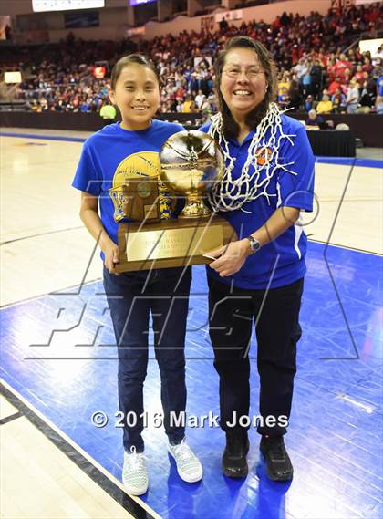Thumbnail 3 in Rock Point @ Valley (AIA D5 Final Award Photos) photogallery.