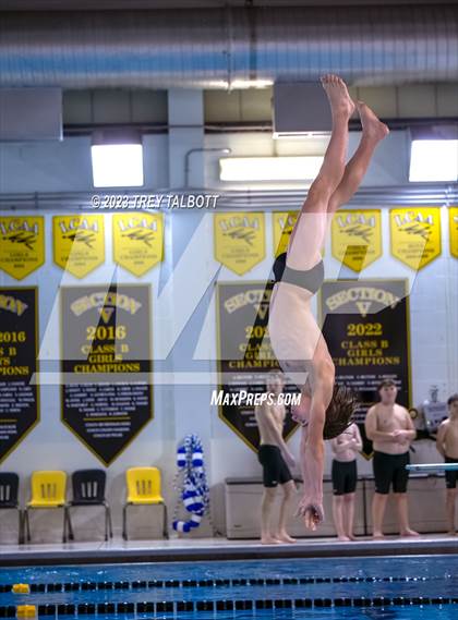 Thumbnail 3 in McQuaid Jesuit @ Honeoye Falls-Lima photogallery.