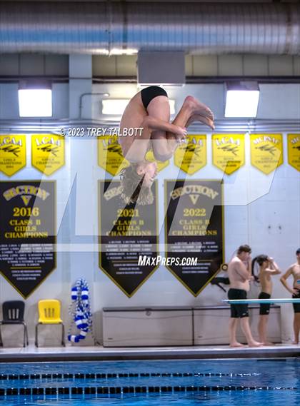 Thumbnail 1 in McQuaid Jesuit @ Honeoye Falls-Lima photogallery.