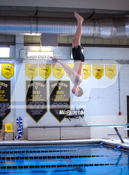 Thumbnail 3 in McQuaid Jesuit @ Honeoye Falls-Lima photogallery.