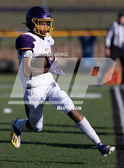 Thumbnail 2 in Bellevue West @ Creighton Prep photogallery.