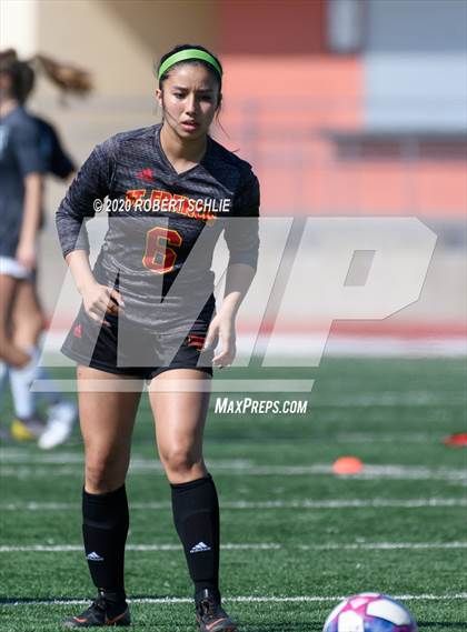 Thumbnail 1 in St. Francis vs. Ponderosa (CIF SJS D2 Final) photogallery.