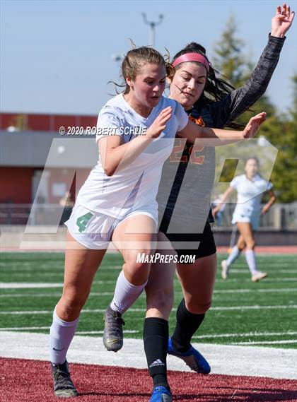 Thumbnail 1 in St. Francis vs. Ponderosa (CIF SJS D2 Final) photogallery.