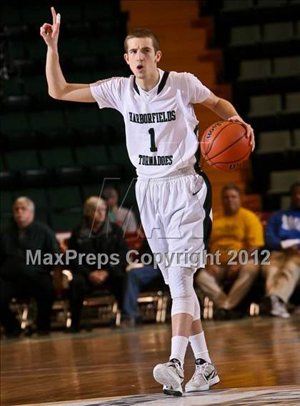 Thumbnail 2 in Tappan Zee vs. Harborfields (NYSPHSAA Class A Final) photogallery.
