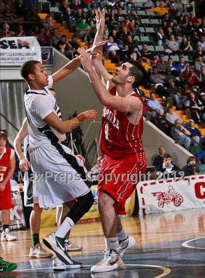 Thumbnail 2 in Tappan Zee vs. Harborfields (NYSPHSAA Class A Final) photogallery.