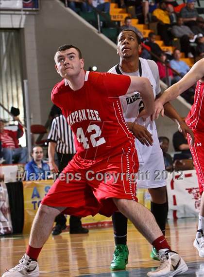 Thumbnail 1 in Tappan Zee vs. Harborfields (NYSPHSAA Class A Final) photogallery.
