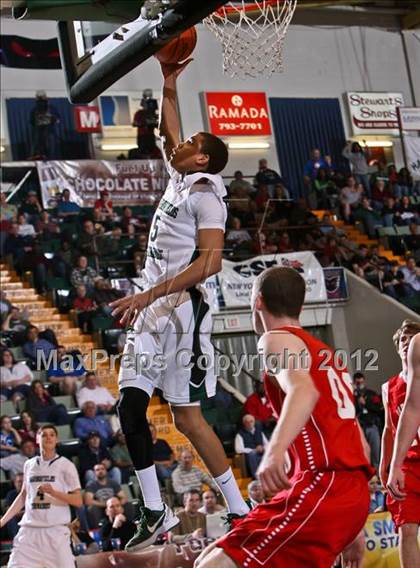 Thumbnail 3 in Tappan Zee vs. Harborfields (NYSPHSAA Class A Final) photogallery.