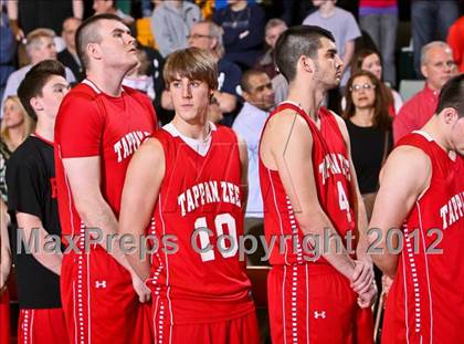 Thumbnail 2 in Tappan Zee vs. Harborfields (NYSPHSAA Class A Final) photogallery.