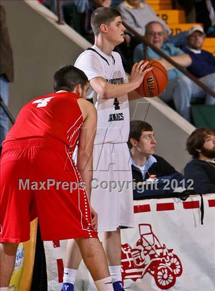 Thumbnail 3 in Tappan Zee vs. Harborfields (NYSPHSAA Class A Final) photogallery.