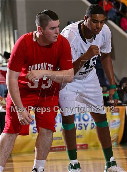 Thumbnail 3 in Tappan Zee vs. Harborfields (NYSPHSAA Class A Final) photogallery.