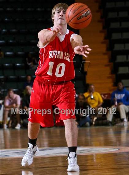 Thumbnail 2 in Tappan Zee vs. Harborfields (NYSPHSAA Class A Final) photogallery.