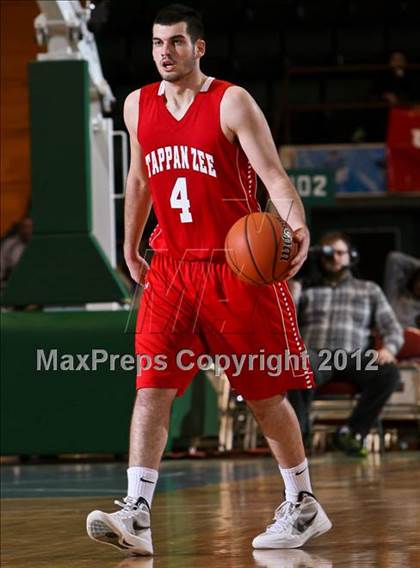 Thumbnail 1 in Tappan Zee vs. Harborfields (NYSPHSAA Class A Final) photogallery.