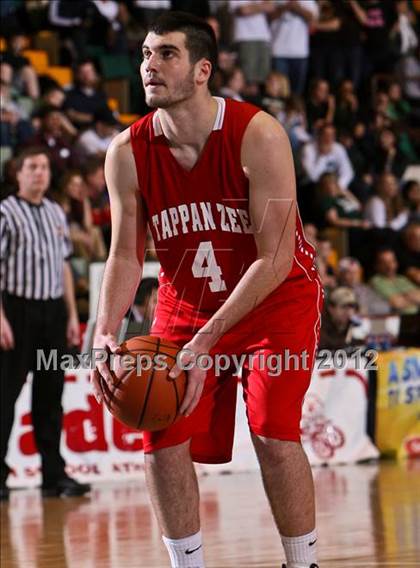 Thumbnail 1 in Tappan Zee vs. Harborfields (NYSPHSAA Class A Final) photogallery.