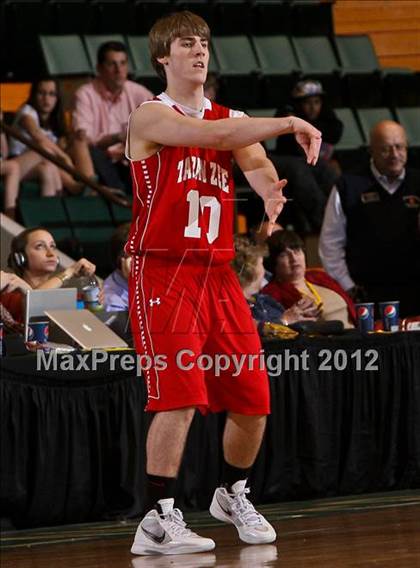 Thumbnail 3 in Tappan Zee vs. Harborfields (NYSPHSAA Class A Final) photogallery.