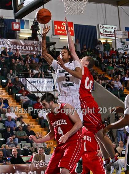 Thumbnail 3 in Tappan Zee vs. Harborfields (NYSPHSAA Class A Final) photogallery.