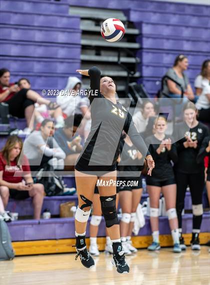 Thumbnail 1 in Union vs. Timpview (Riverton Fall Classic) photogallery.