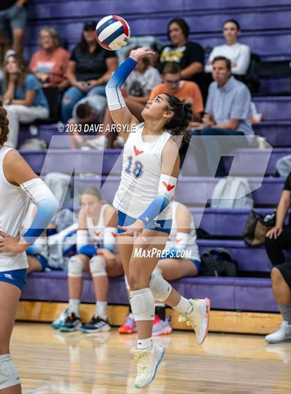 Thumbnail 3 in Union vs. Timpview (Riverton Fall Classic) photogallery.