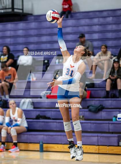 Thumbnail 2 in Union vs. Timpview (Riverton Fall Classic) photogallery.