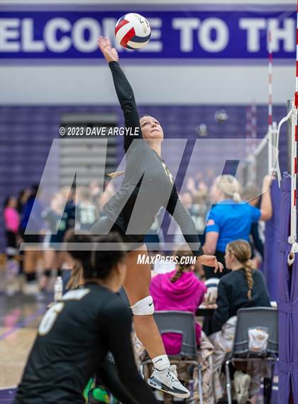 Thumbnail 2 in Union vs. Timpview (Riverton Fall Classic) photogallery.