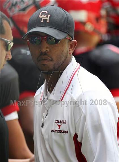 Thumbnail 3 in La Salle vs. Cedar Hill (Kirk Herbstreit Varsity Football Series) photogallery.