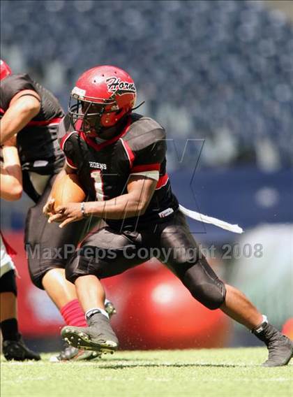 Thumbnail 2 in La Salle vs. Cedar Hill (Kirk Herbstreit Varsity Football Series) photogallery.
