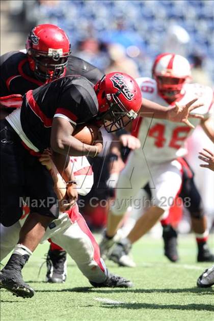 Thumbnail 3 in La Salle vs. Cedar Hill (Kirk Herbstreit Varsity Football Series) photogallery.