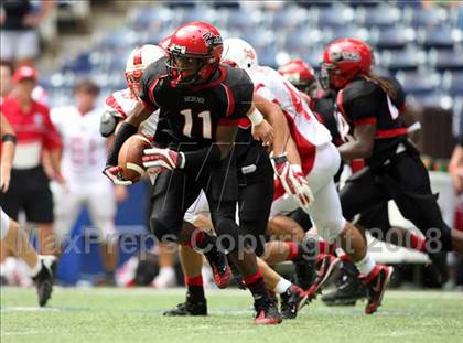 Thumbnail 3 in La Salle vs. Cedar Hill (Kirk Herbstreit Varsity Football Series) photogallery.