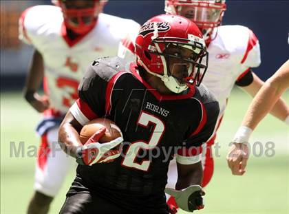 Thumbnail 2 in La Salle vs. Cedar Hill (Kirk Herbstreit Varsity Football Series) photogallery.