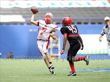 Thumbnail 3 in La Salle vs. Cedar Hill (Kirk Herbstreit Varsity Football Series) photogallery.