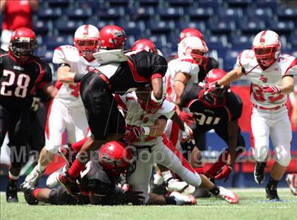 Thumbnail 3 in La Salle vs. Cedar Hill (Kirk Herbstreit Varsity Football Series) photogallery.