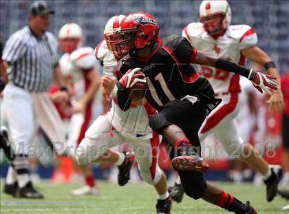 Thumbnail 2 in La Salle vs. Cedar Hill (Kirk Herbstreit Varsity Football Series) photogallery.
