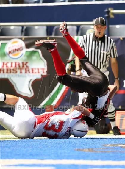 Thumbnail 3 in La Salle vs. Cedar Hill (Kirk Herbstreit Varsity Football Series) photogallery.