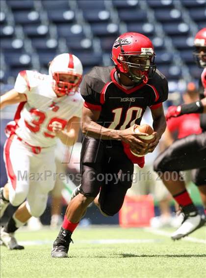 Thumbnail 1 in La Salle vs. Cedar Hill (Kirk Herbstreit Varsity Football Series) photogallery.