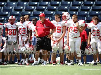 Thumbnail 3 in La Salle vs. Cedar Hill (Kirk Herbstreit Varsity Football Series) photogallery.