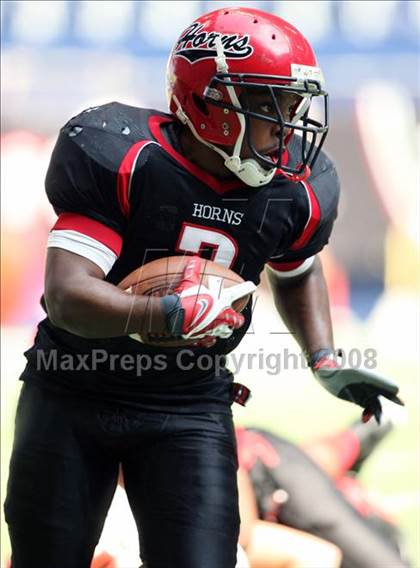 Thumbnail 1 in La Salle vs. Cedar Hill (Kirk Herbstreit Varsity Football Series) photogallery.