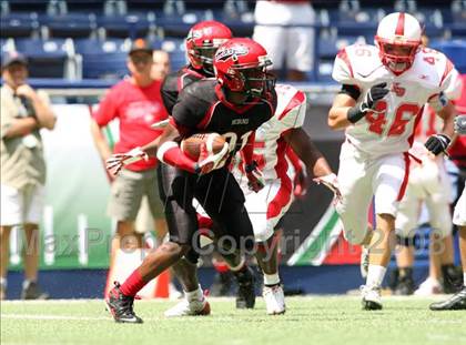 Thumbnail 3 in La Salle vs. Cedar Hill (Kirk Herbstreit Varsity Football Series) photogallery.