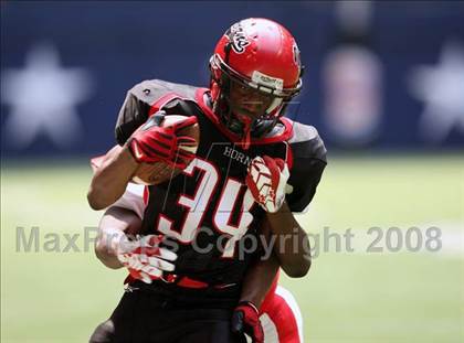Thumbnail 2 in La Salle vs. Cedar Hill (Kirk Herbstreit Varsity Football Series) photogallery.