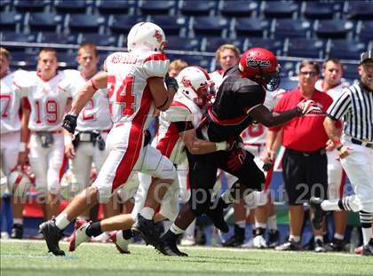 Thumbnail 1 in La Salle vs. Cedar Hill (Kirk Herbstreit Varsity Football Series) photogallery.