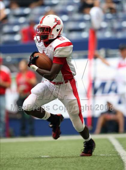 Thumbnail 3 in La Salle vs. Cedar Hill (Kirk Herbstreit Varsity Football Series) photogallery.