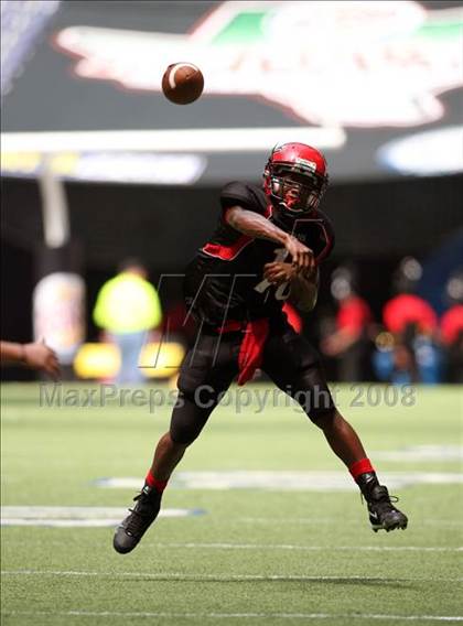 Thumbnail 2 in La Salle vs. Cedar Hill (Kirk Herbstreit Varsity Football Series) photogallery.