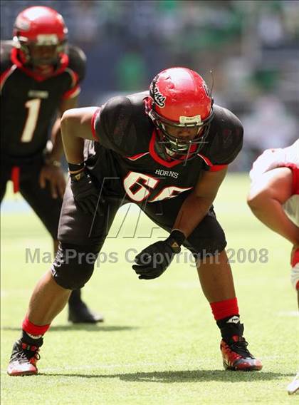 Thumbnail 1 in La Salle vs. Cedar Hill (Kirk Herbstreit Varsity Football Series) photogallery.