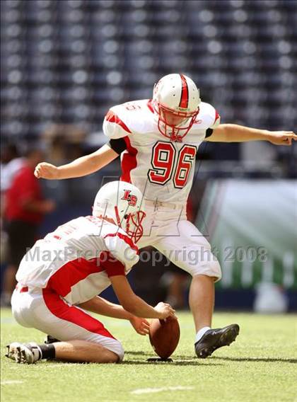 Thumbnail 1 in La Salle vs. Cedar Hill (Kirk Herbstreit Varsity Football Series) photogallery.