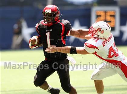 Thumbnail 2 in La Salle vs. Cedar Hill (Kirk Herbstreit Varsity Football Series) photogallery.