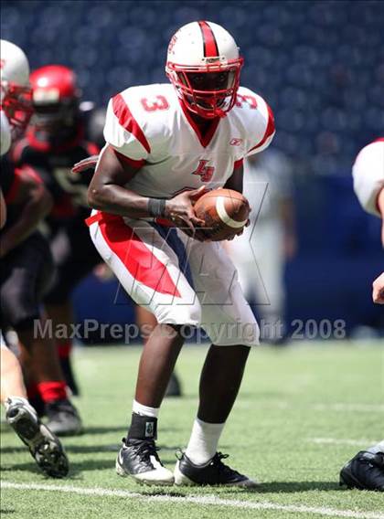 Thumbnail 3 in La Salle vs. Cedar Hill (Kirk Herbstreit Varsity Football Series) photogallery.